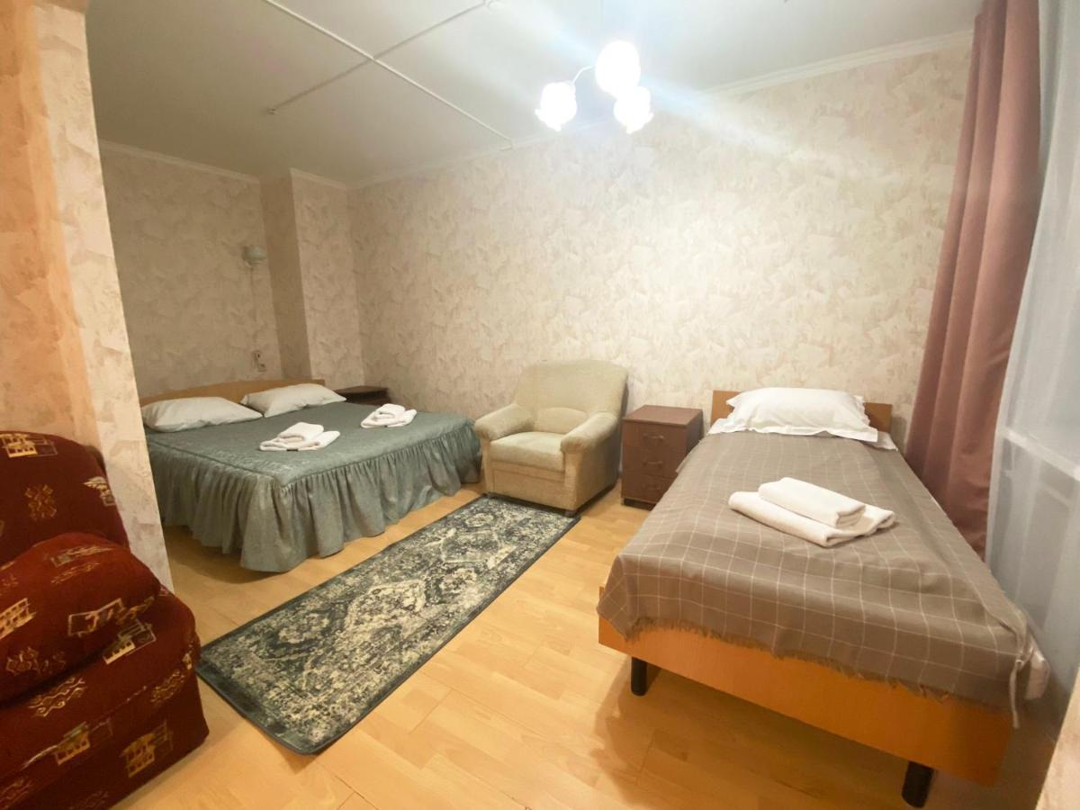 Gostinica Bolsoi Ural Otel Ekaterinburg Dış mekan fotoğraf