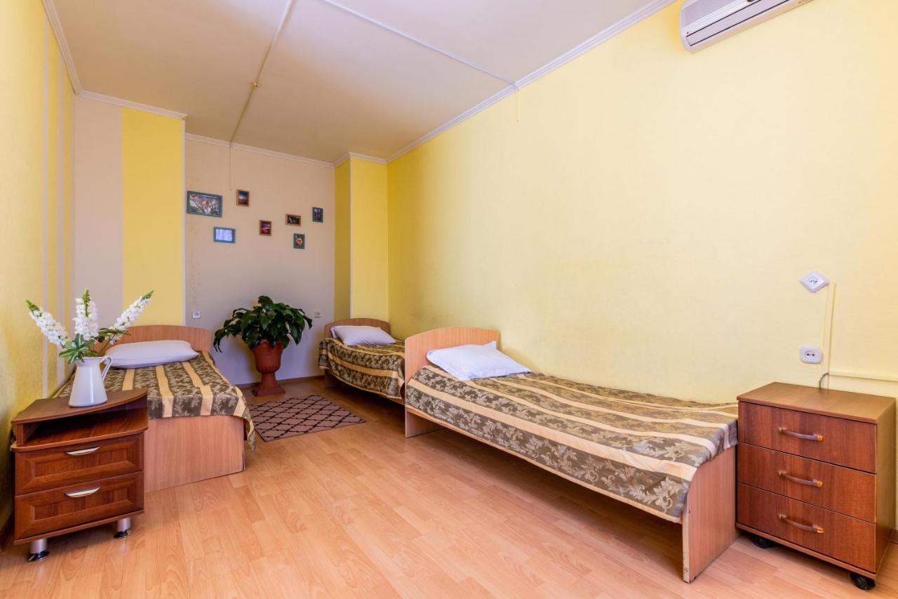 Gostinica Bolsoi Ural Otel Ekaterinburg Dış mekan fotoğraf