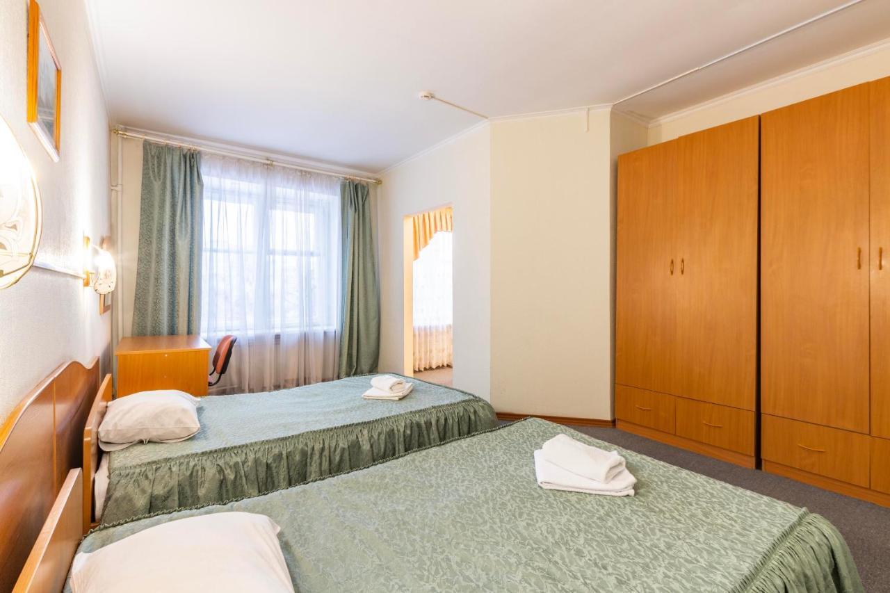 Gostinica Bolsoi Ural Otel Ekaterinburg Dış mekan fotoğraf